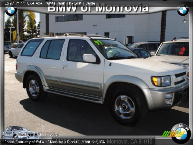 1997 Infiniti QX4 4x4 in White Pearl Tri-Coat