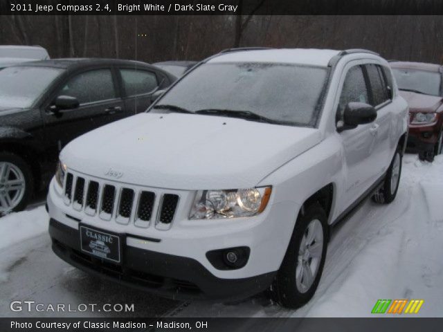 2011 Jeep Compass 2.4 in Bright White