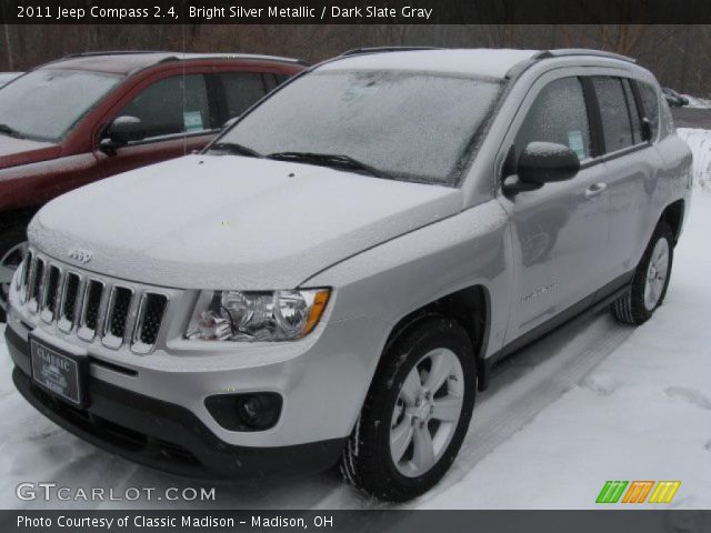 2011 Jeep Compass 2.4 in Bright Silver Metallic