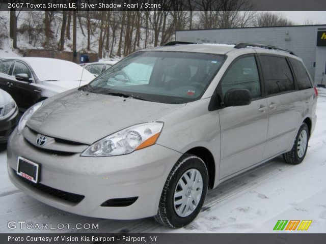 2007 Toyota Sienna LE in Silver Shadow Pearl