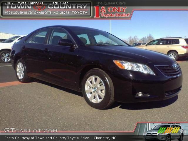2007 Toyota Camry XLE in Black