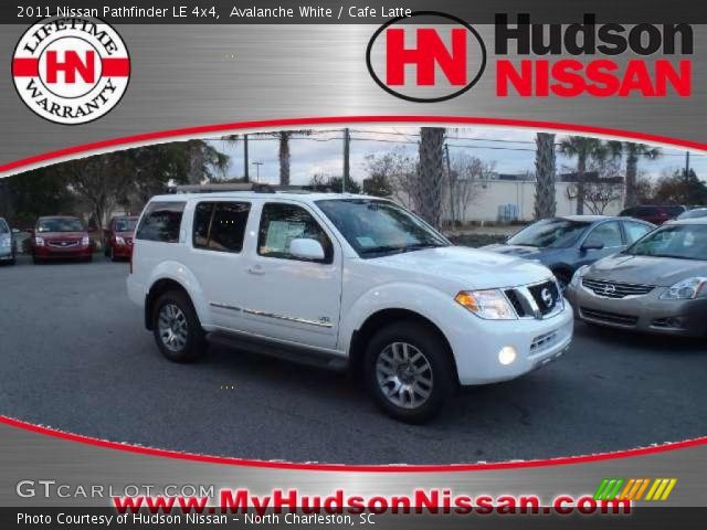 2011 Nissan Pathfinder LE 4x4 in Avalanche White