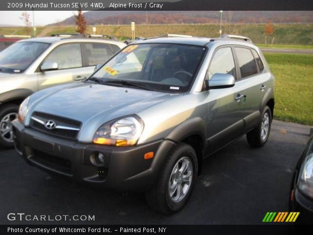 2009 Hyundai Tucson SE V6 4WD in Alpine Frost