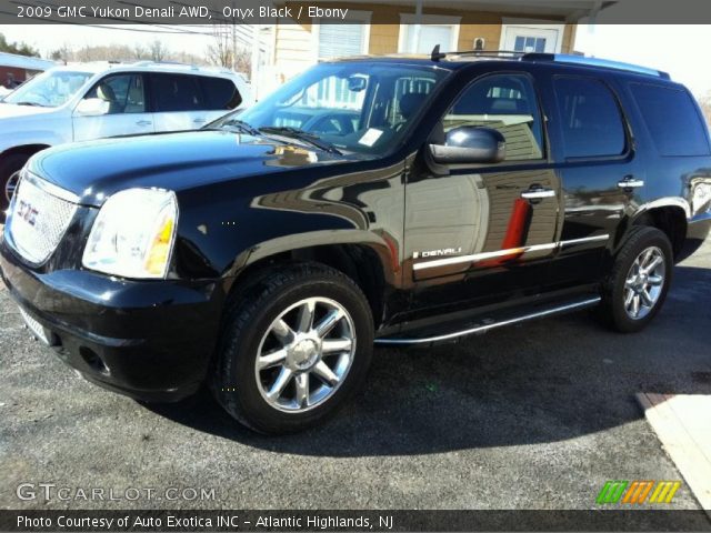 2009 GMC Yukon Denali AWD in Onyx Black