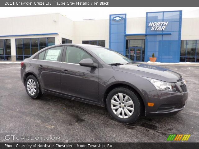 2011 Chevrolet Cruze LT in Taupe Gray Metallic