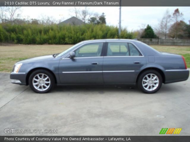 2010 Cadillac DTS Luxury in Grey Flannel