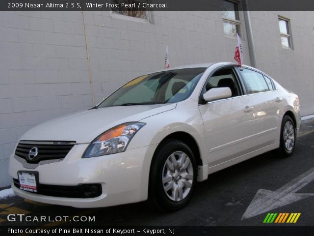 2009 Nissan Altima 2.5 S in Winter Frost Pearl