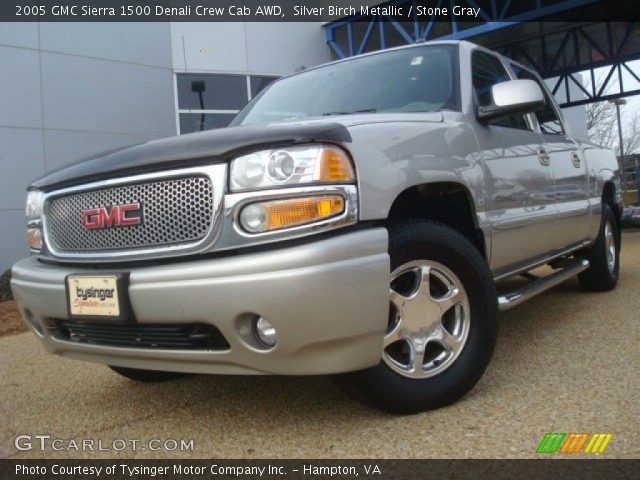 2005 GMC Sierra 1500 Denali Crew Cab AWD in Silver Birch Metallic