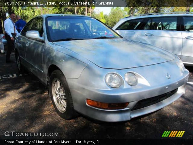 2000 Acura Integra LS Sedan in Vogue Silver Metallic