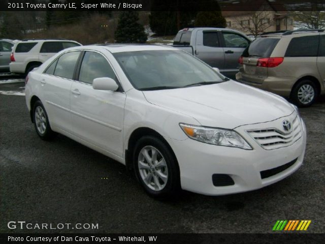 2011 Toyota Camry LE in Super White