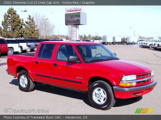 2001 Chevrolet S10 LS Crew Cab 4x4 in Victory Red