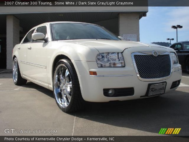 2007 Chrysler 300 Touring in Stone White