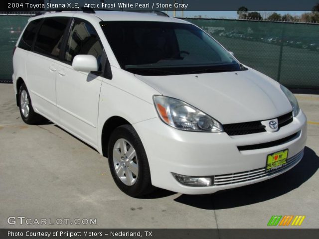 2004 Toyota Sienna XLE in Arctic Frost White Pearl