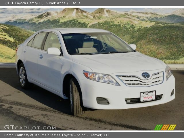 2011 Toyota Camry LE in Super White