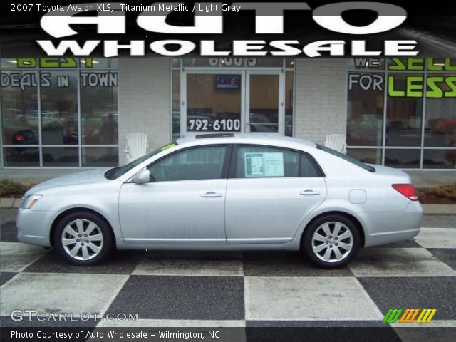 2007 Toyota Avalon XLS in Titanium Metallic