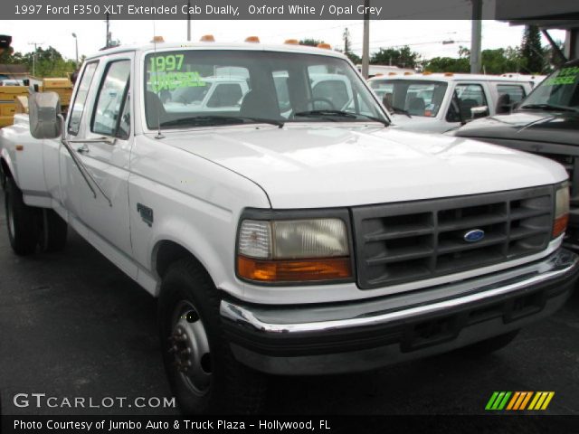 1997 Ford F350 XLT Extended Cab Dually in Oxford White