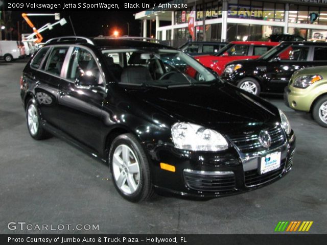 2009 Volkswagen Jetta S SportWagen in Black Uni