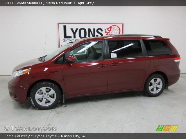 2011 Toyota Sienna LE in Salsa Red Pearl