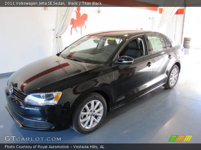 2011 Volkswagen Jetta SE Sedan in Black