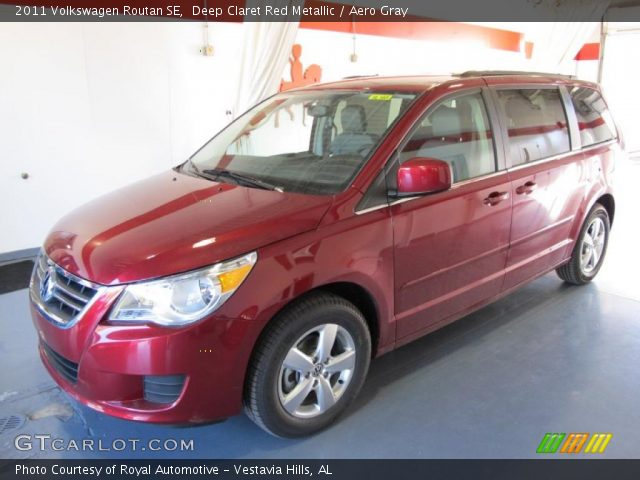 2011 Volkswagen Routan SE in Deep Claret Red Metallic