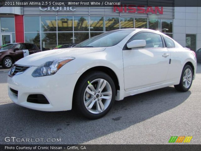 2011 Nissan altima coupe winter frost #4