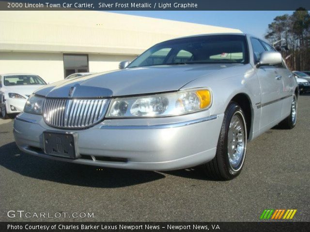 2000 Lincoln Town Car Cartier in Silver Frost Metallic