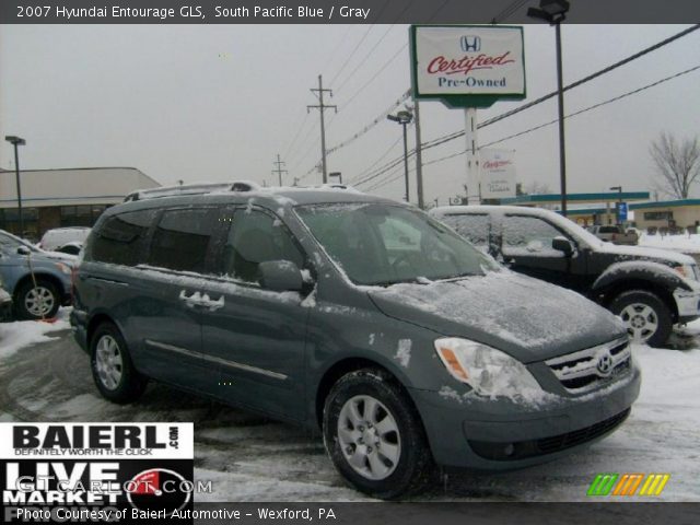 2007 Hyundai Entourage GLS in South Pacific Blue