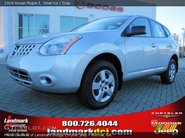 2009 Nissan Rogue S in Silver Ice