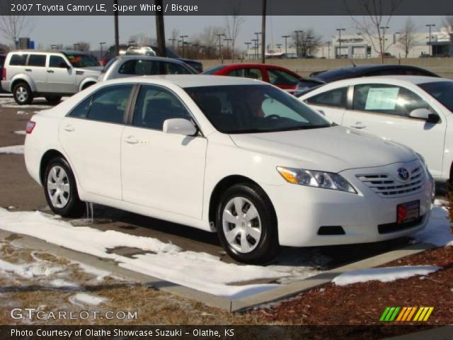 2007 Toyota Camry LE in Super White