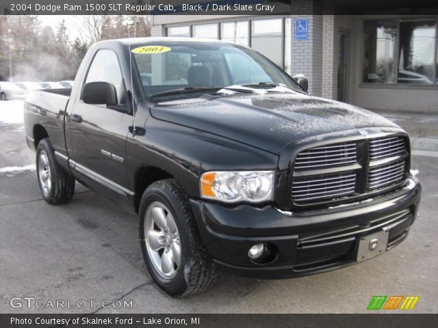 2004 Dodge Ram 1500 SLT Regular Cab in Black