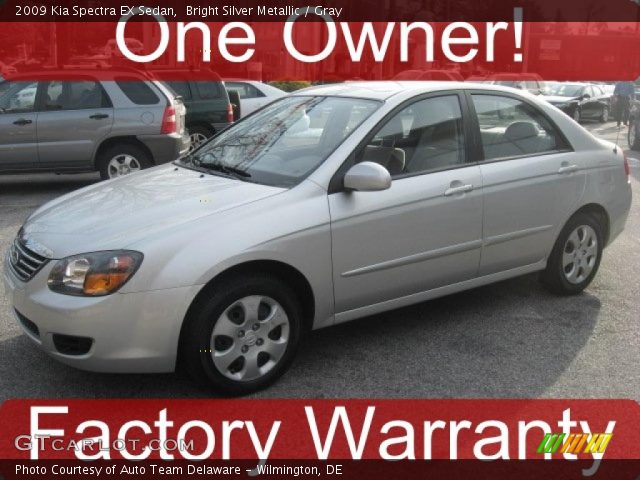 2009 Kia Spectra EX Sedan in Bright Silver Metallic