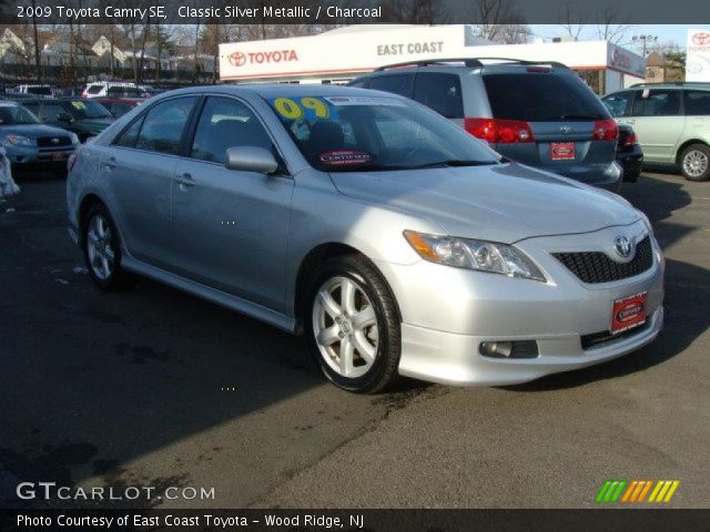 2009 Toyota Camry SE in Classic Silver Metallic