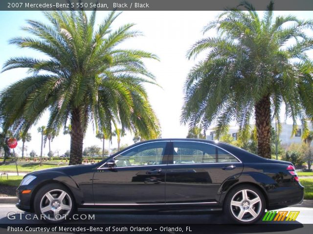 2007 Mercedes-Benz S 550 Sedan in Black