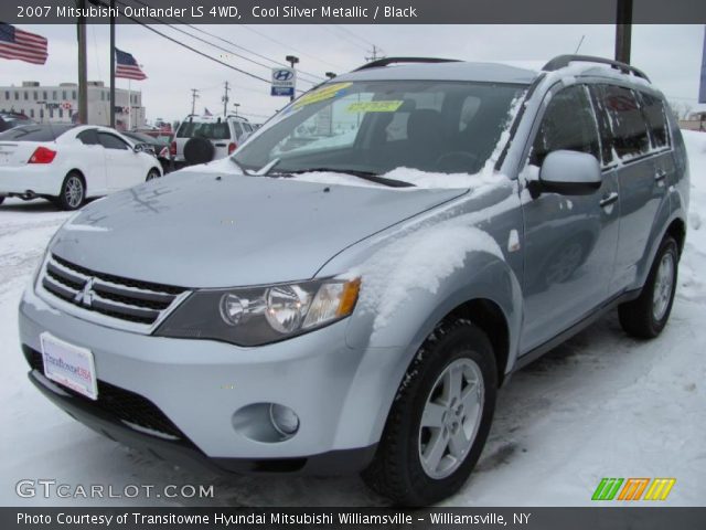 2007 Mitsubishi Outlander LS 4WD in Cool Silver Metallic