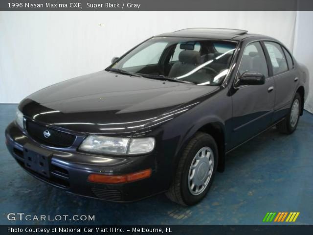 1996 Nissan Maxima GXE in Super Black