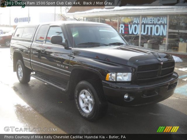 2001 Dodge Ram 1500 Sport Club Cab 4x4 in Black