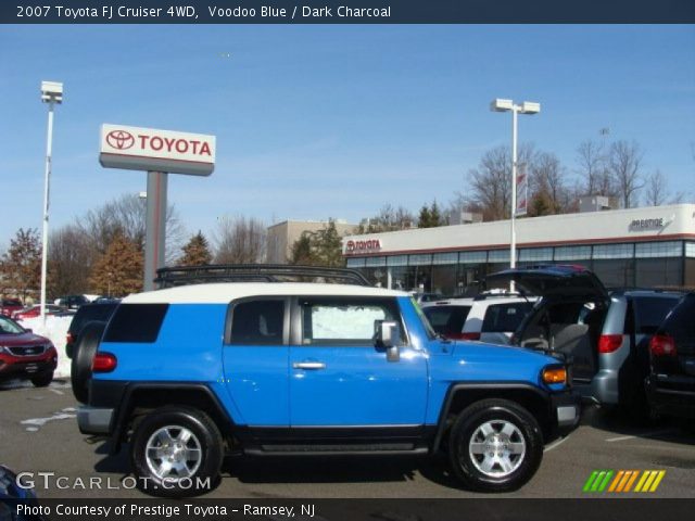 2007 Toyota FJ Cruiser 4WD in Voodoo Blue