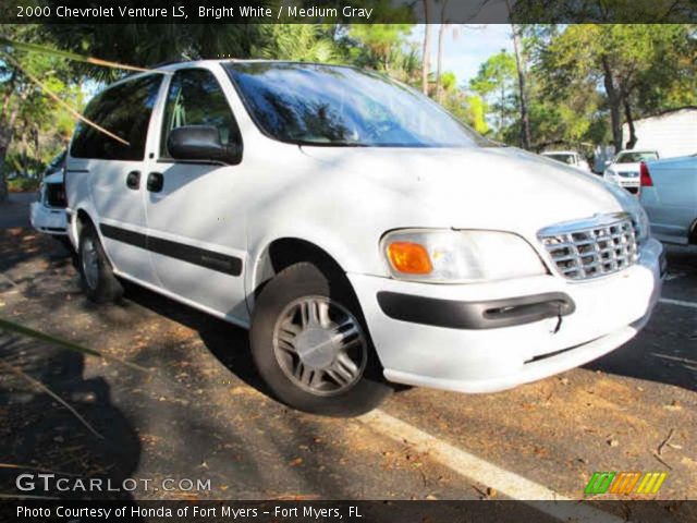 2000 Chevrolet Venture LS in Bright White