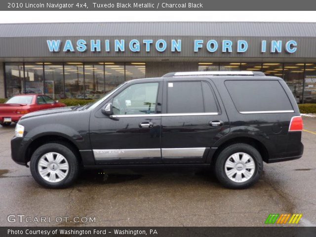 2010 Lincoln Navigator 4x4 in Tuxedo Black Metallic