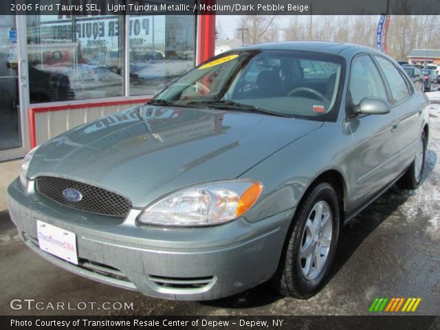2006 Ford Taurus SEL in Light Tundra Metallic