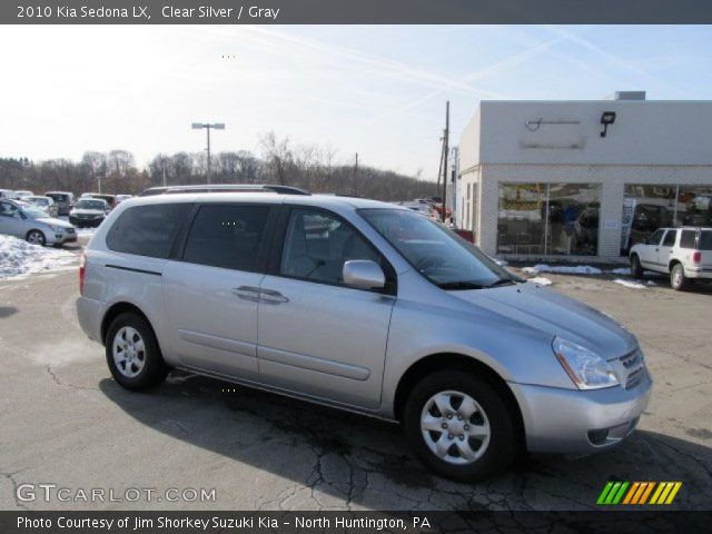 2010 Kia Sedona LX in Clear Silver