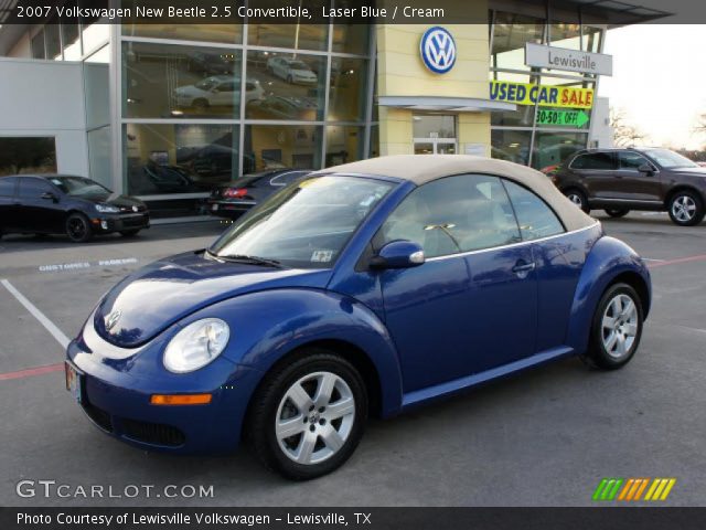 2007 Volkswagen New Beetle 2.5 Convertible in Laser Blue
