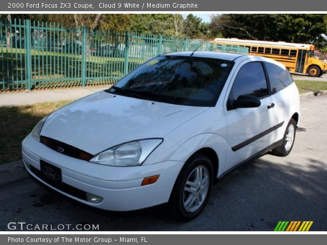 2000 Ford Focus ZX3 Coupe in Cloud 9 White