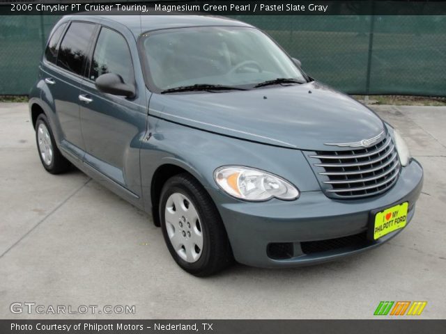 2006 Chrysler PT Cruiser Touring in Magnesium Green Pearl