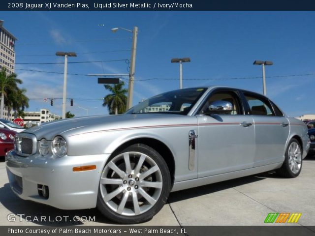 2008 Jaguar XJ Vanden Plas in Liquid Silver Metallic