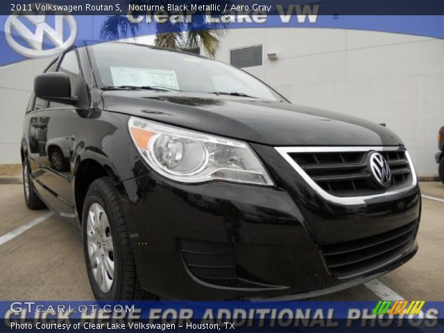 2011 Volkswagen Routan S in Nocturne Black Metallic