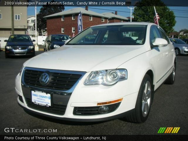 2009 Volkswagen Passat Komfort Sedan in Candy White