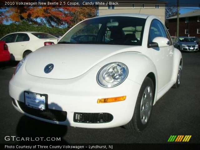 2010 Volkswagen New Beetle 2.5 Coupe in Candy White