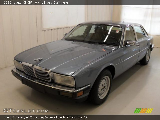 1989 Jaguar XJ XJ6 in Arctic Blue