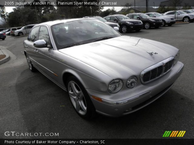 2005 Jaguar XJ Vanden Plas in Platinum Silver Metallic